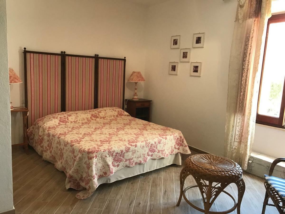 Bed and Breakfast Le 25 Tartarughe à Santa Teresa Gallura Extérieur photo